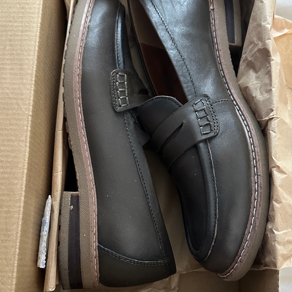 Earth Espresso Leather Women's Loafers